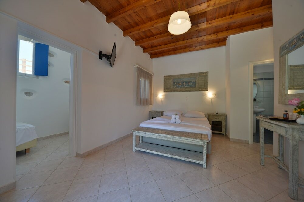 Фото Amorgion Hotel