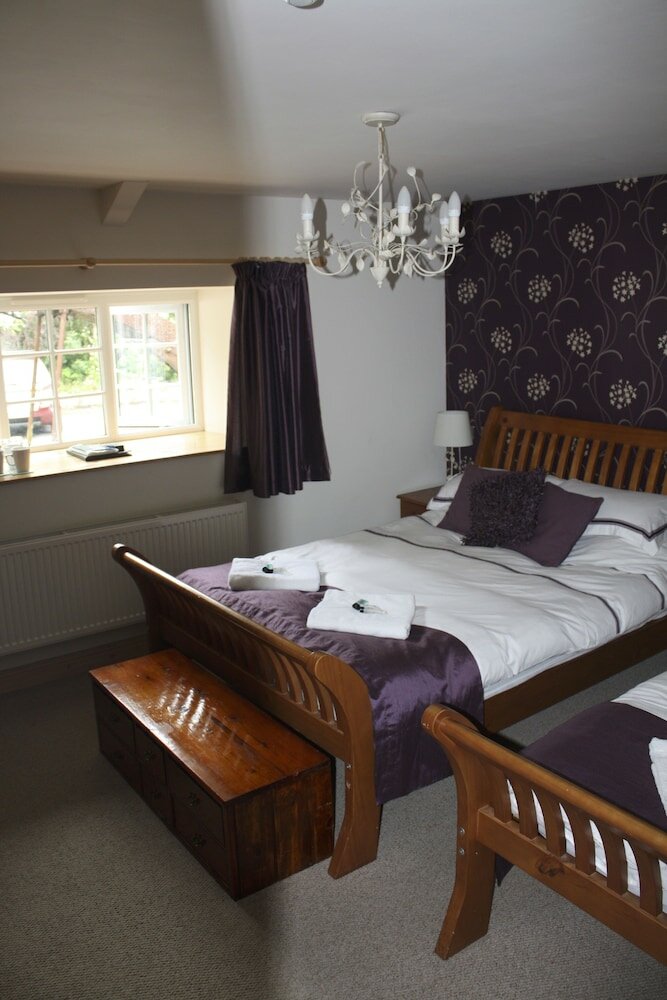 Фото The Waterwheel Inn