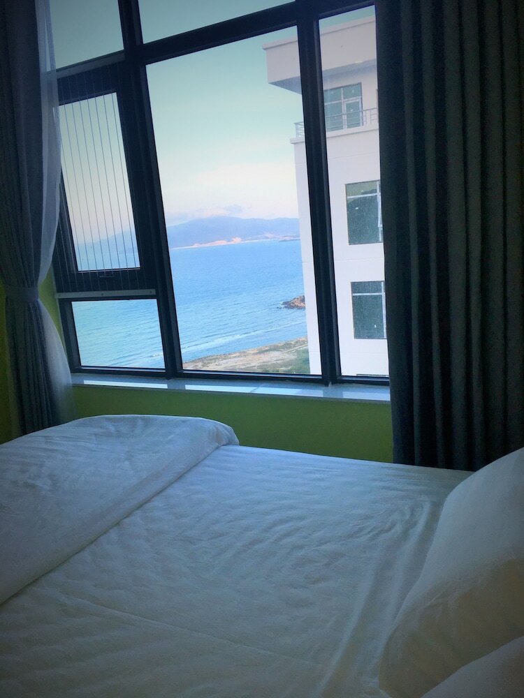 Фото Seaview Front Apartment