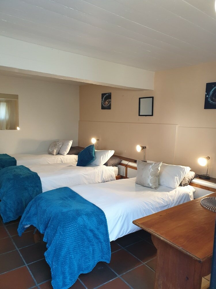 Фото Zebra Crossing Backpackers