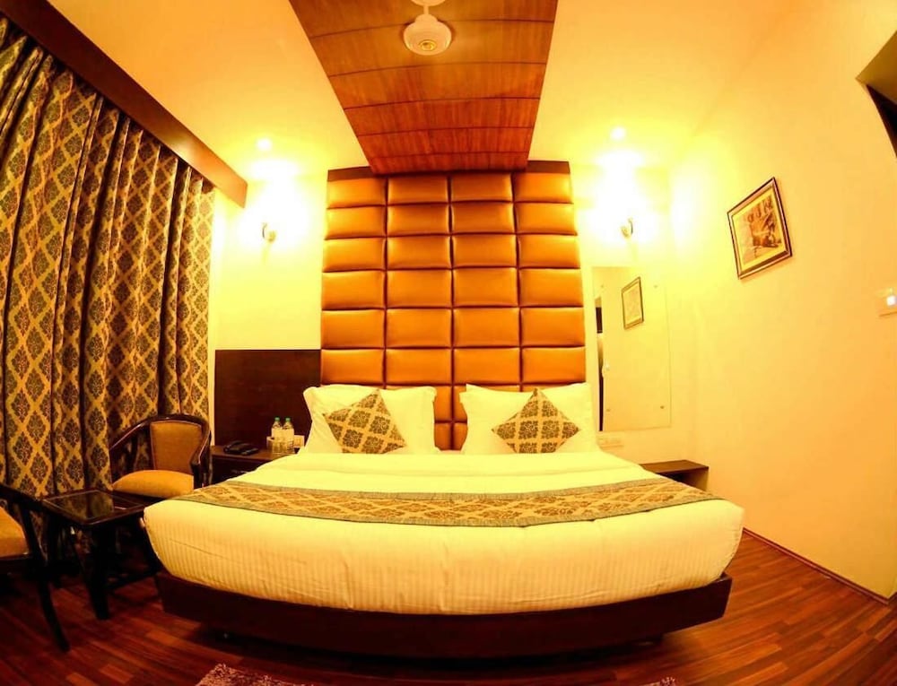 Фото Hotel Royal Arabia