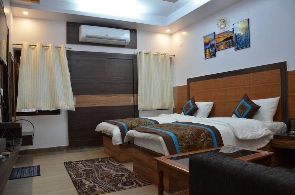 Фото Отель The Golden Sunrise