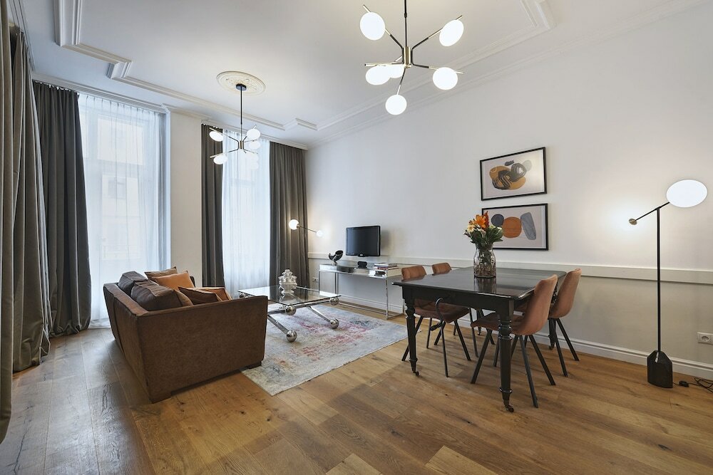 Фото 6 Rooms - Garnisongasse