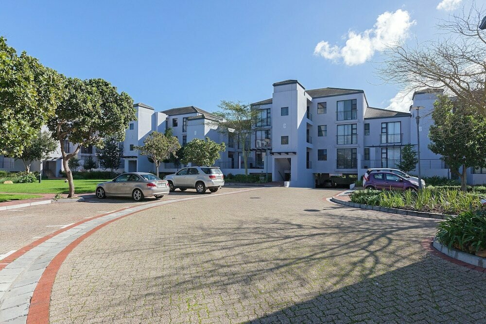 Apartments Waterstone West A103 by Ctha, Capetown, photo