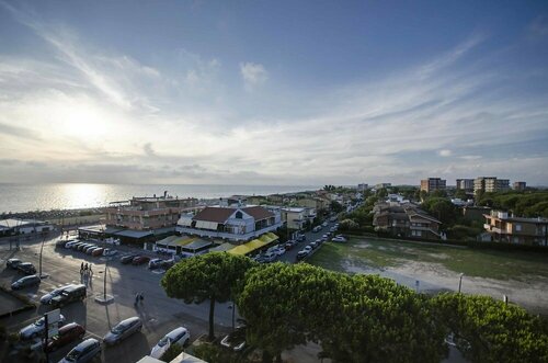 Внешний вид отеля Hotel Helios в Тарквинии, фото 3