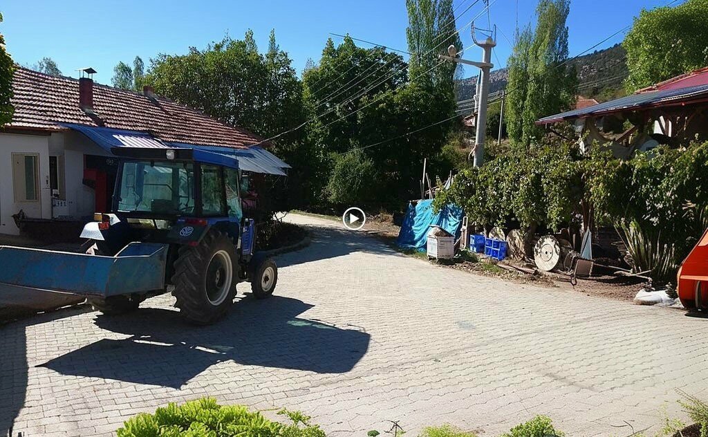 Mukhtars Igdir Koyu Muhtarligi, Yesilova, photo