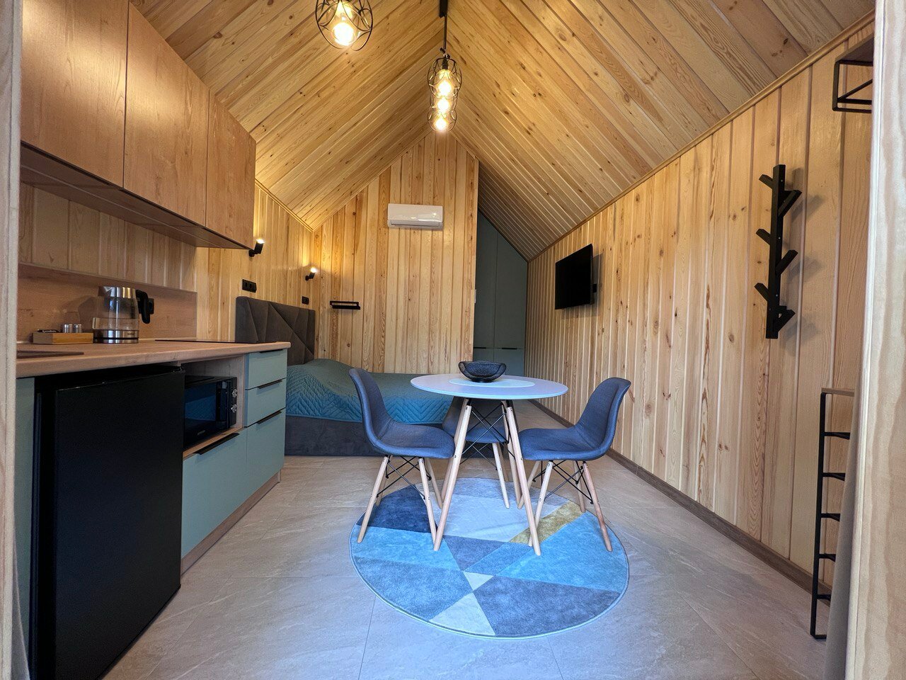 Фото Gedeon House