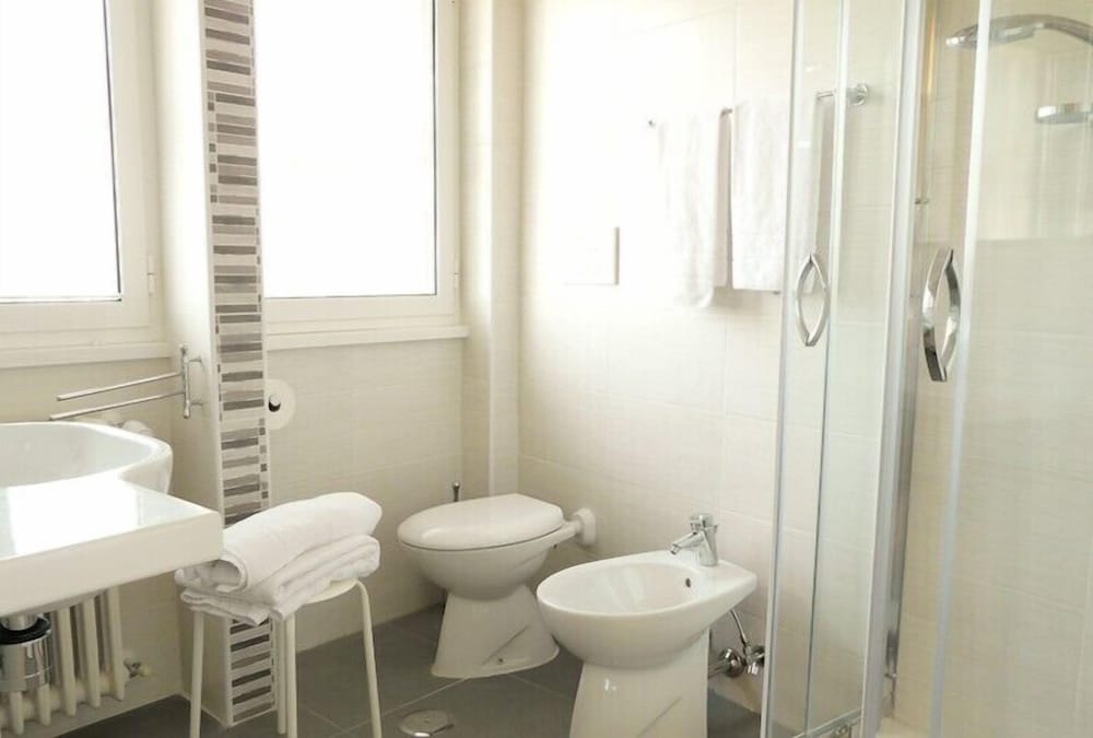 Фото Atticoromantica