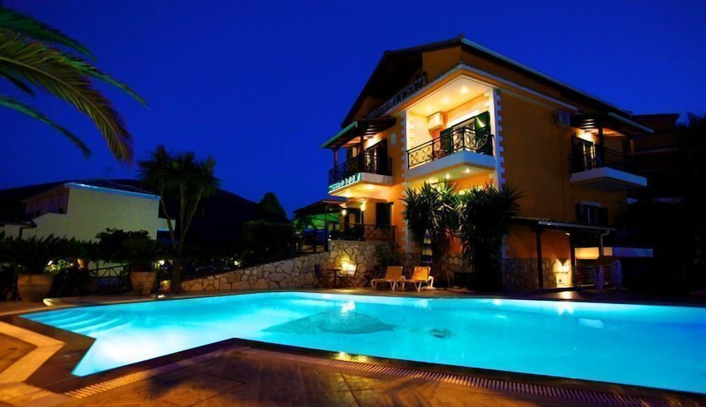 Фото Odeon Hotel