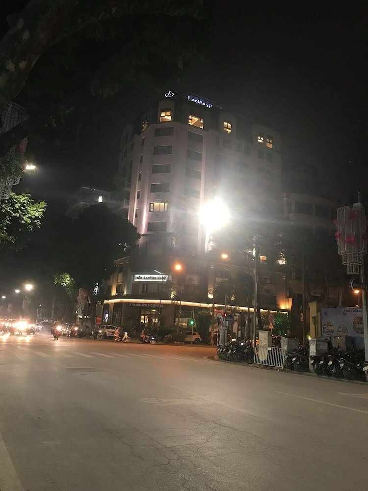 Фото A Green Home