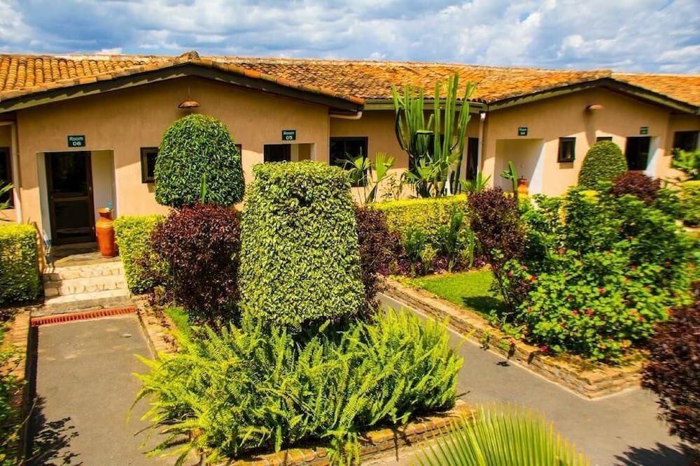 Hotel Flame Tree Village, Kigali, photo