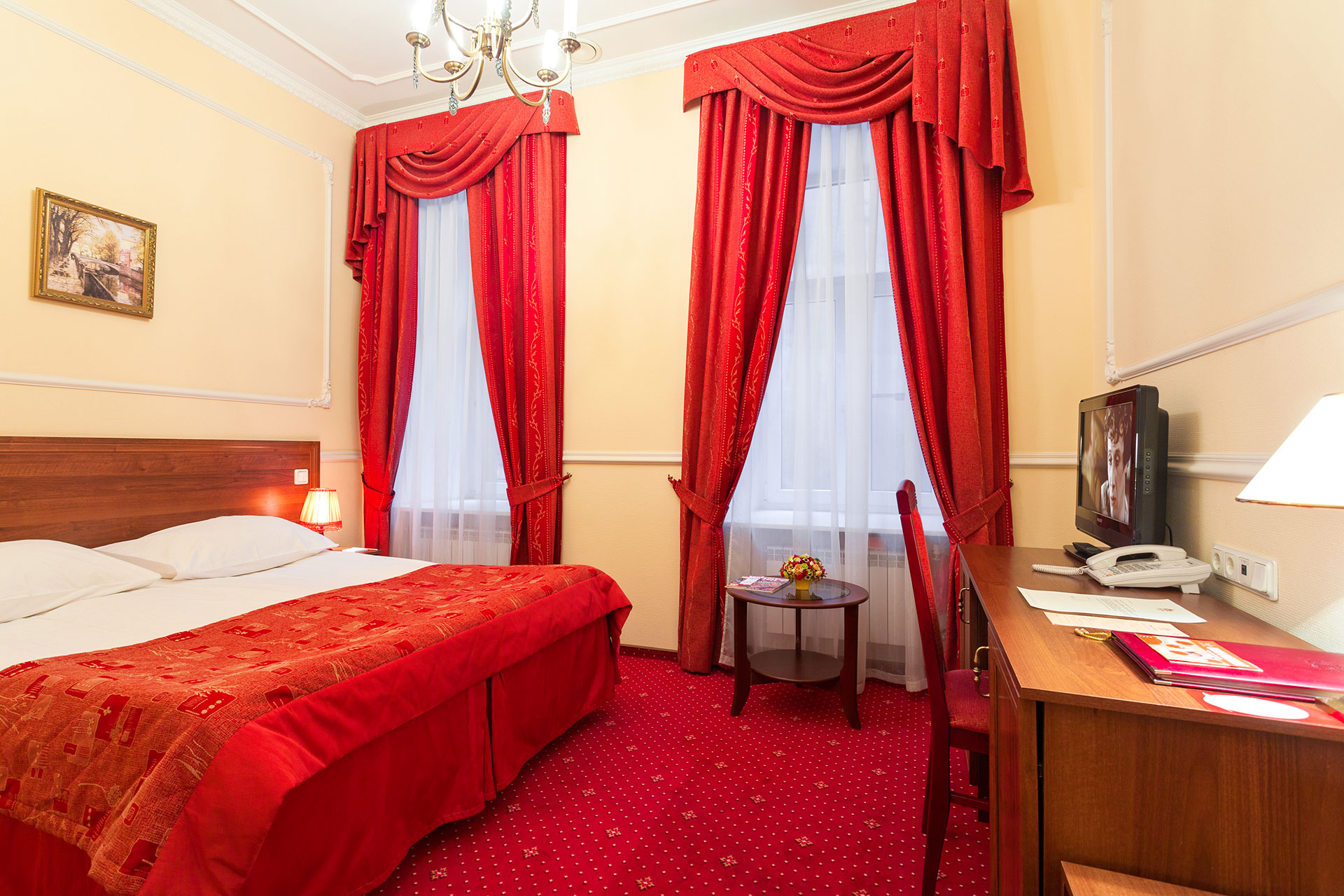 Фото отеля 1