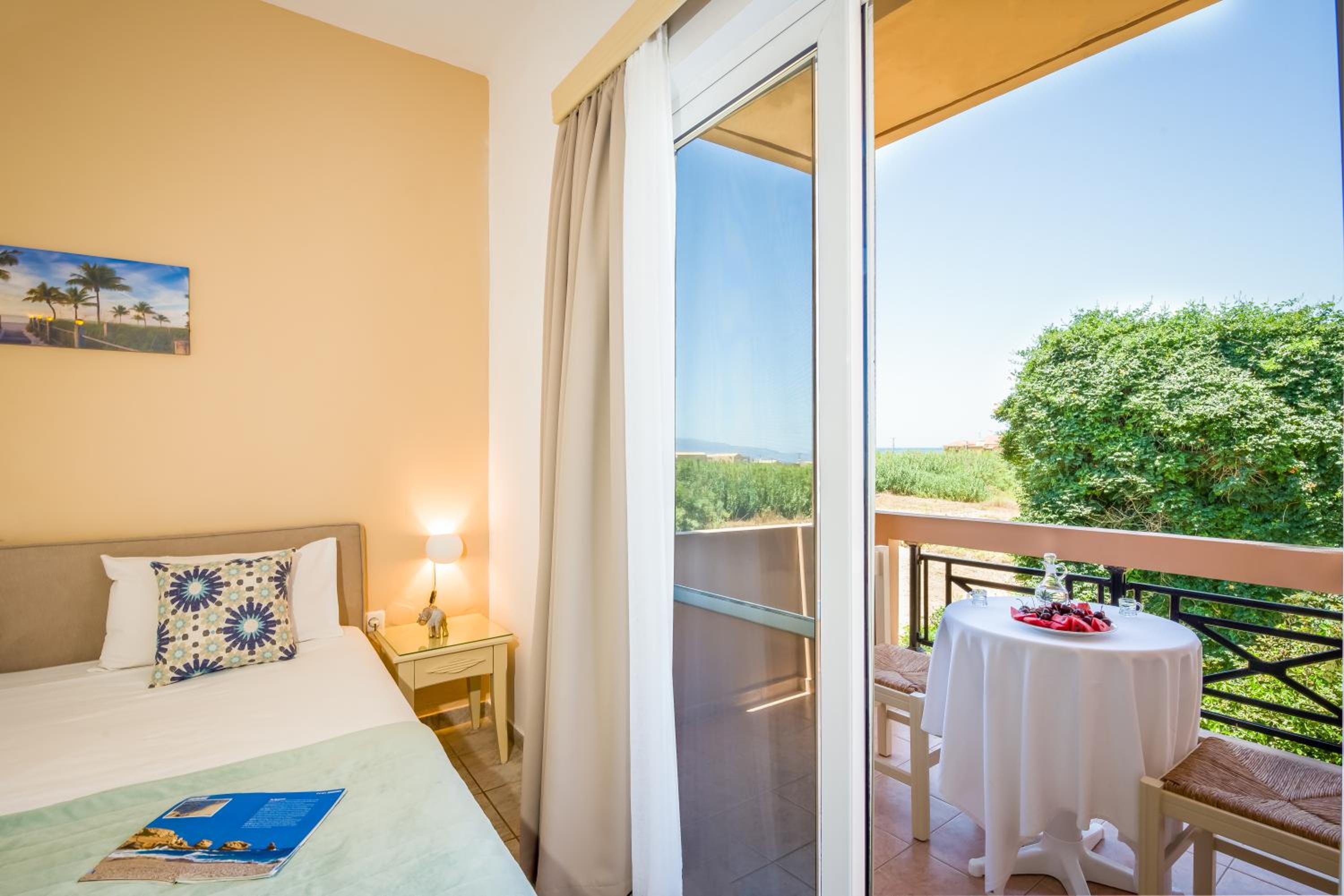 Фото Solon Apartments