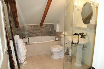 Фото All Suites Whitney Manor