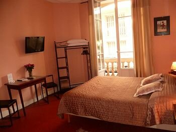 Внешний вид отеля Hotel Victor Hugo в Ницце, фото 2