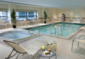 Фото Residence Inn by Marriott Toronto Downtown Entertainment District