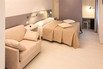 Фото Casa Fola - City Centre Rooms