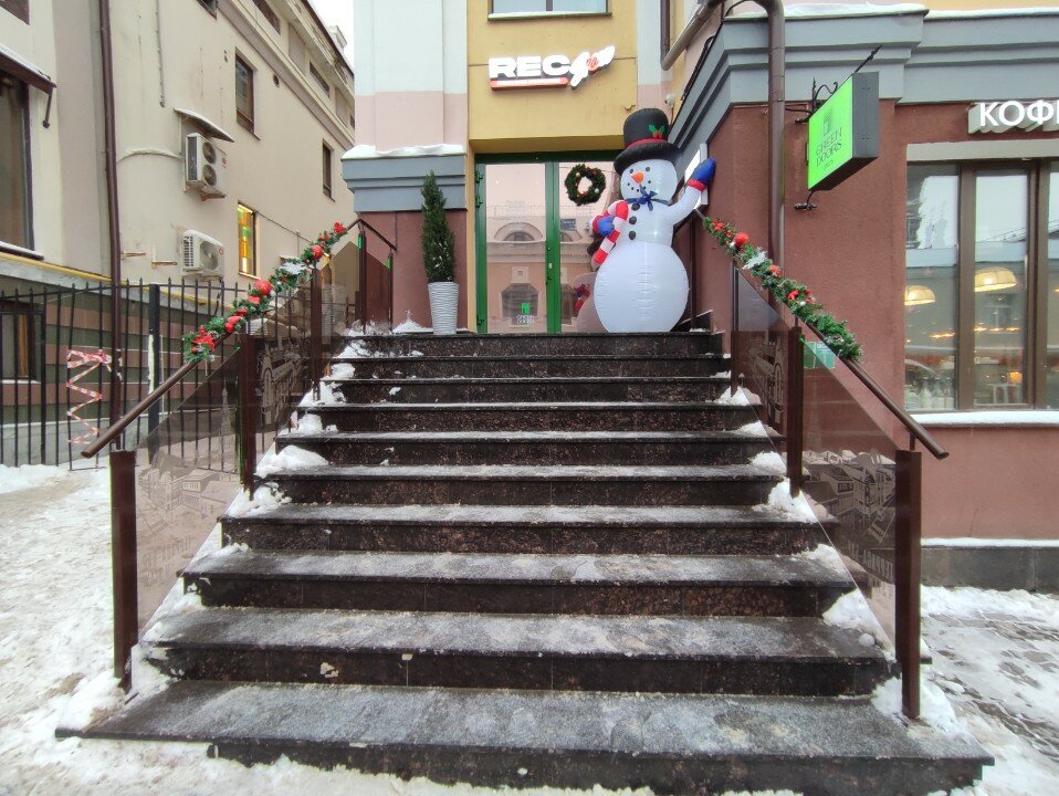 Фото Green Doors