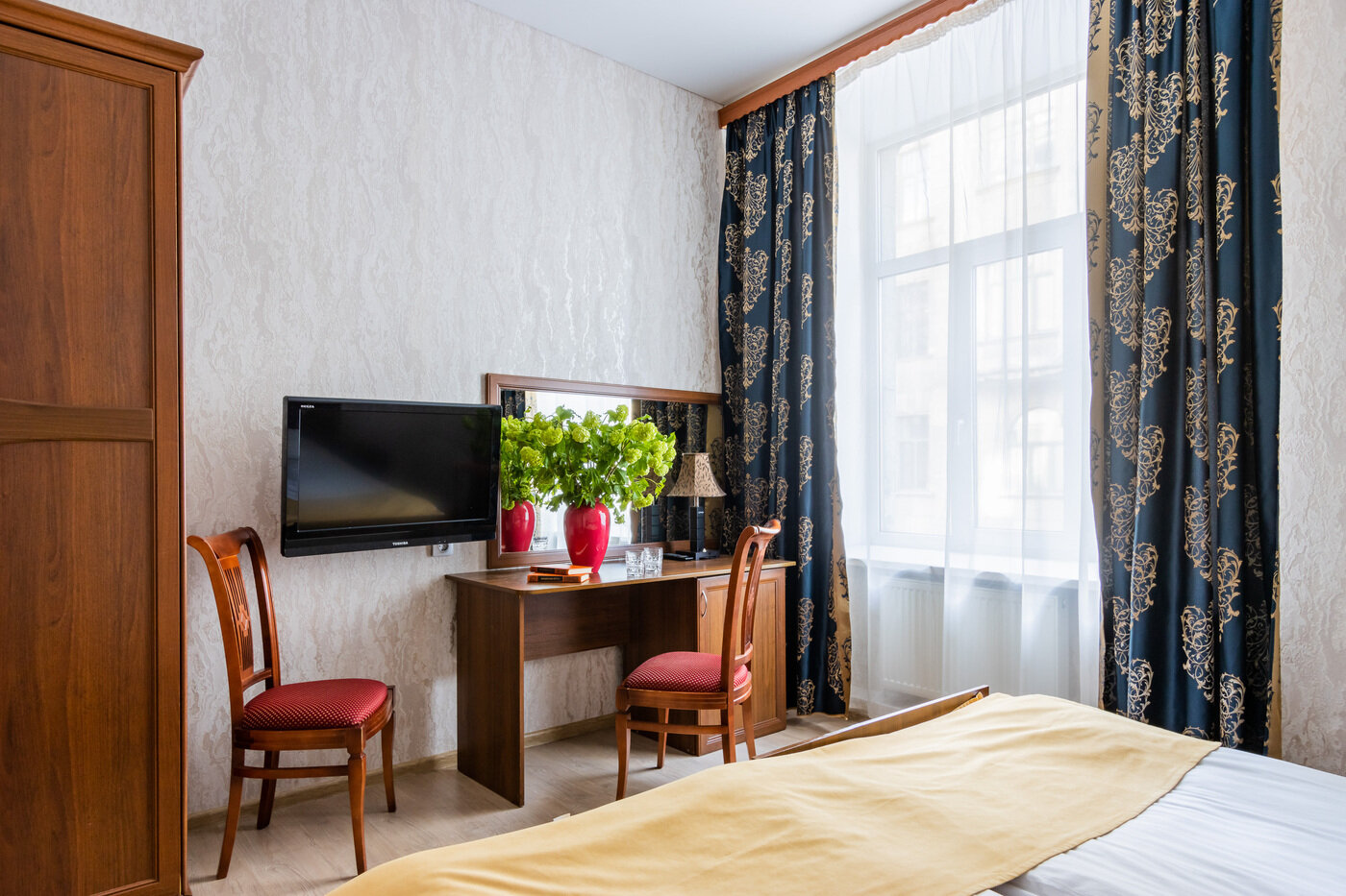 Фото отеля 2