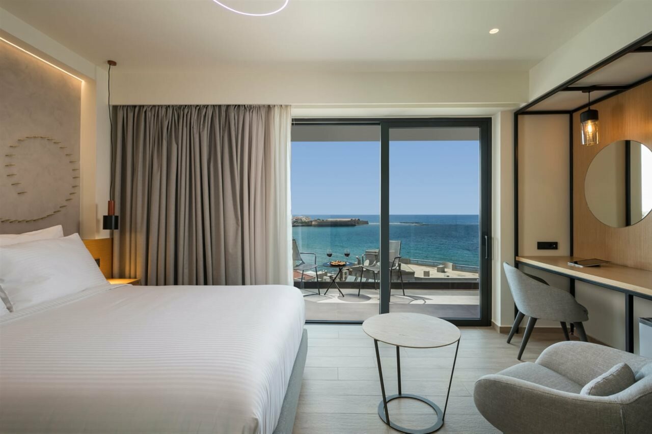 Фото Hyperion City Hotel