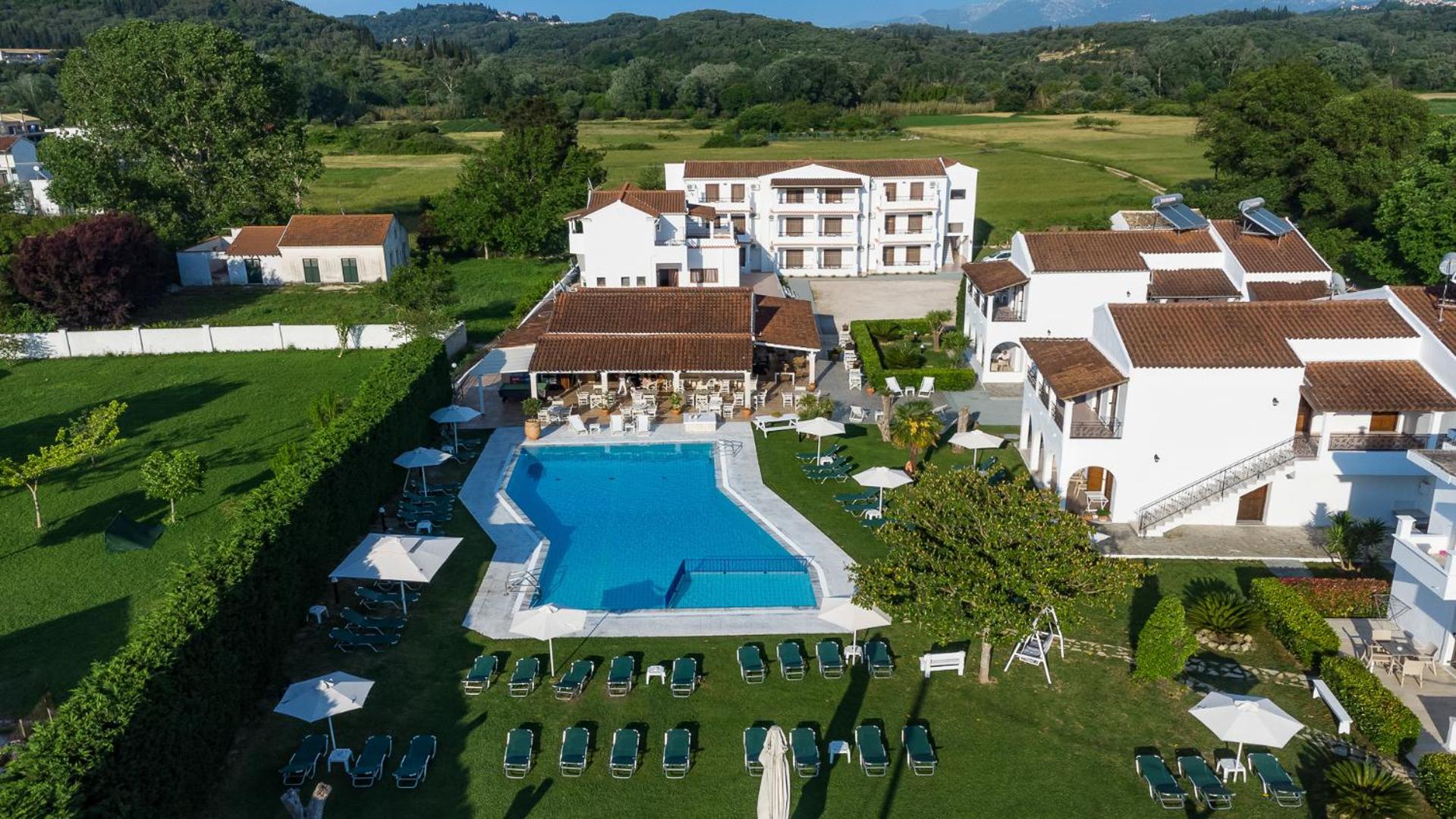 Фото Goudelis Apartments