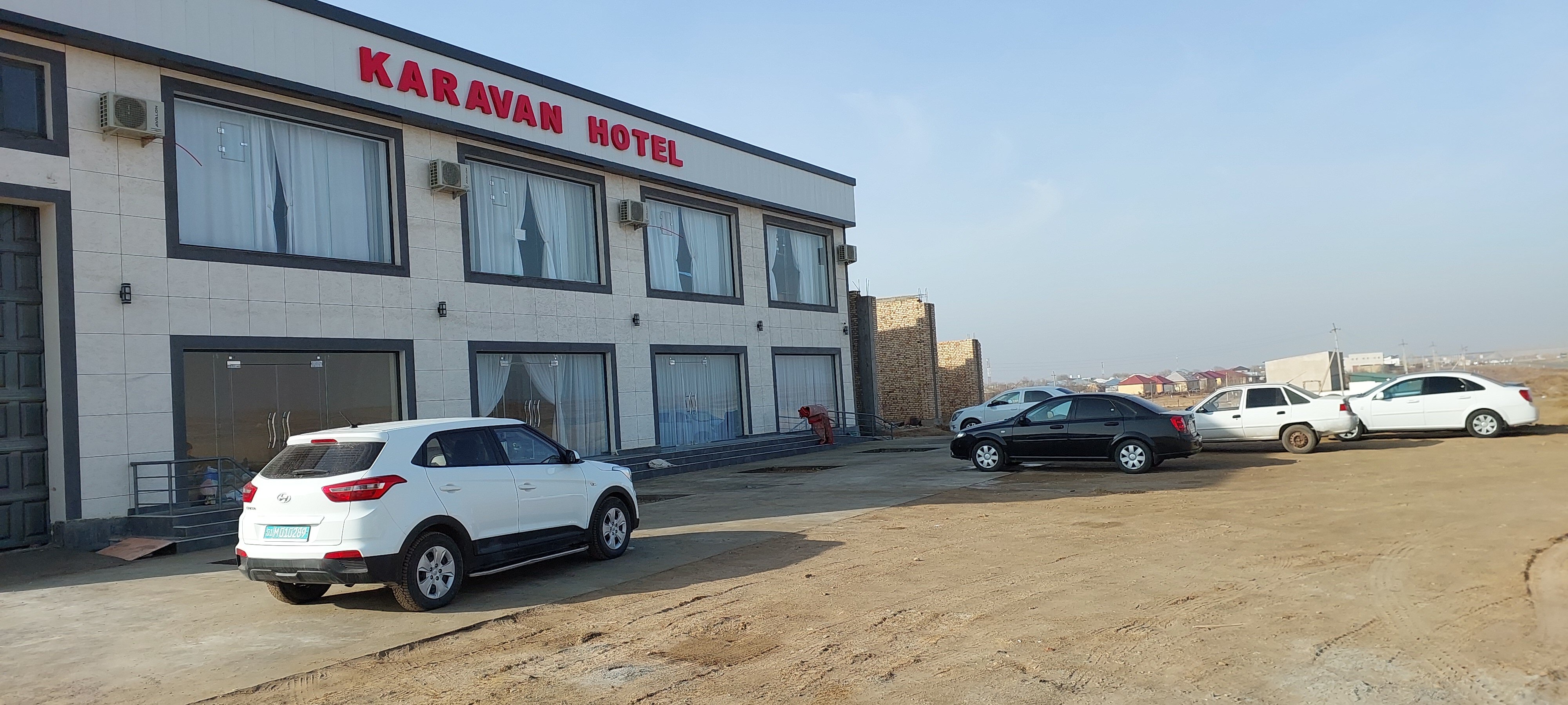 Фото Karavan Hotel