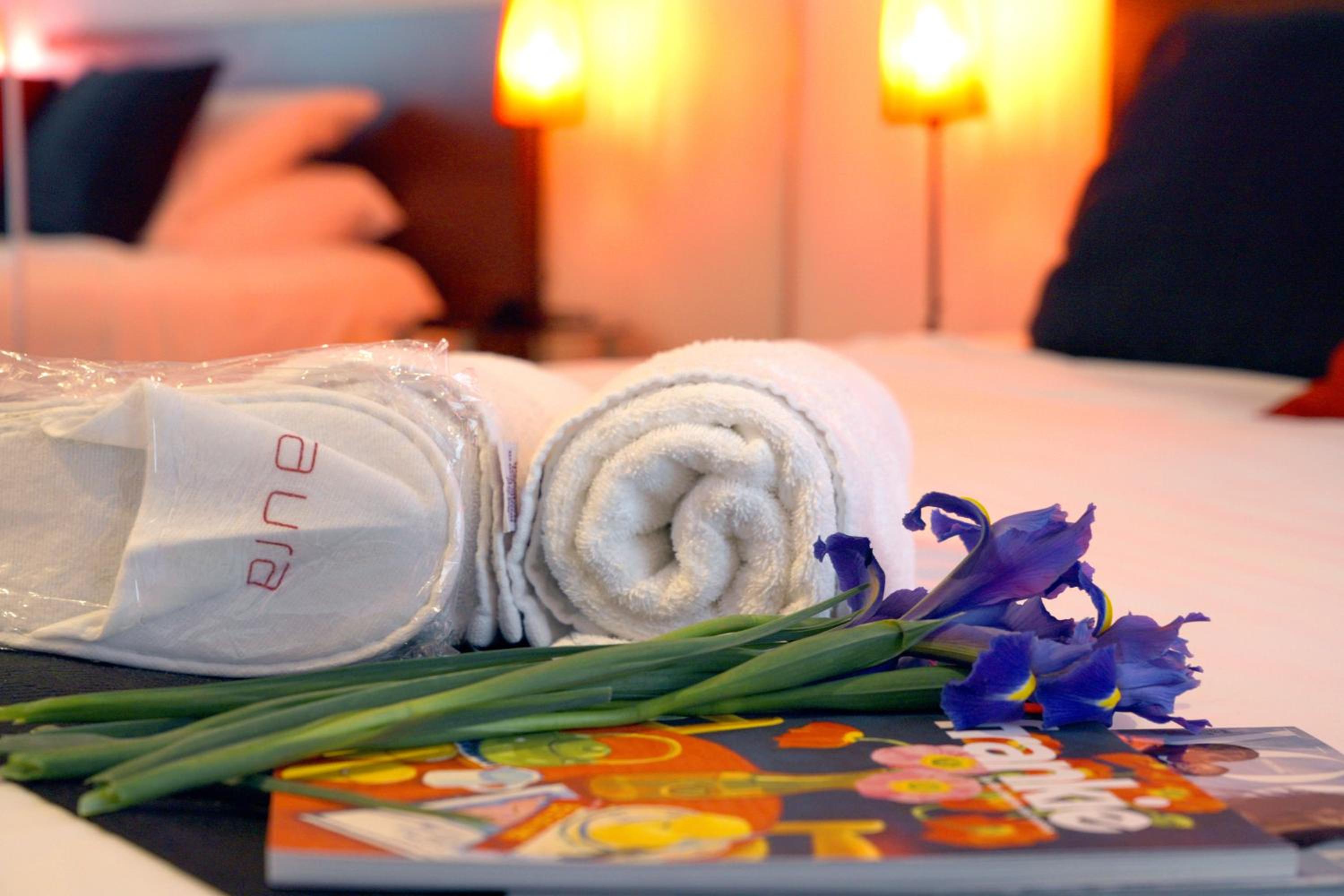 Фото Aura On Flinders Serviced Apartments