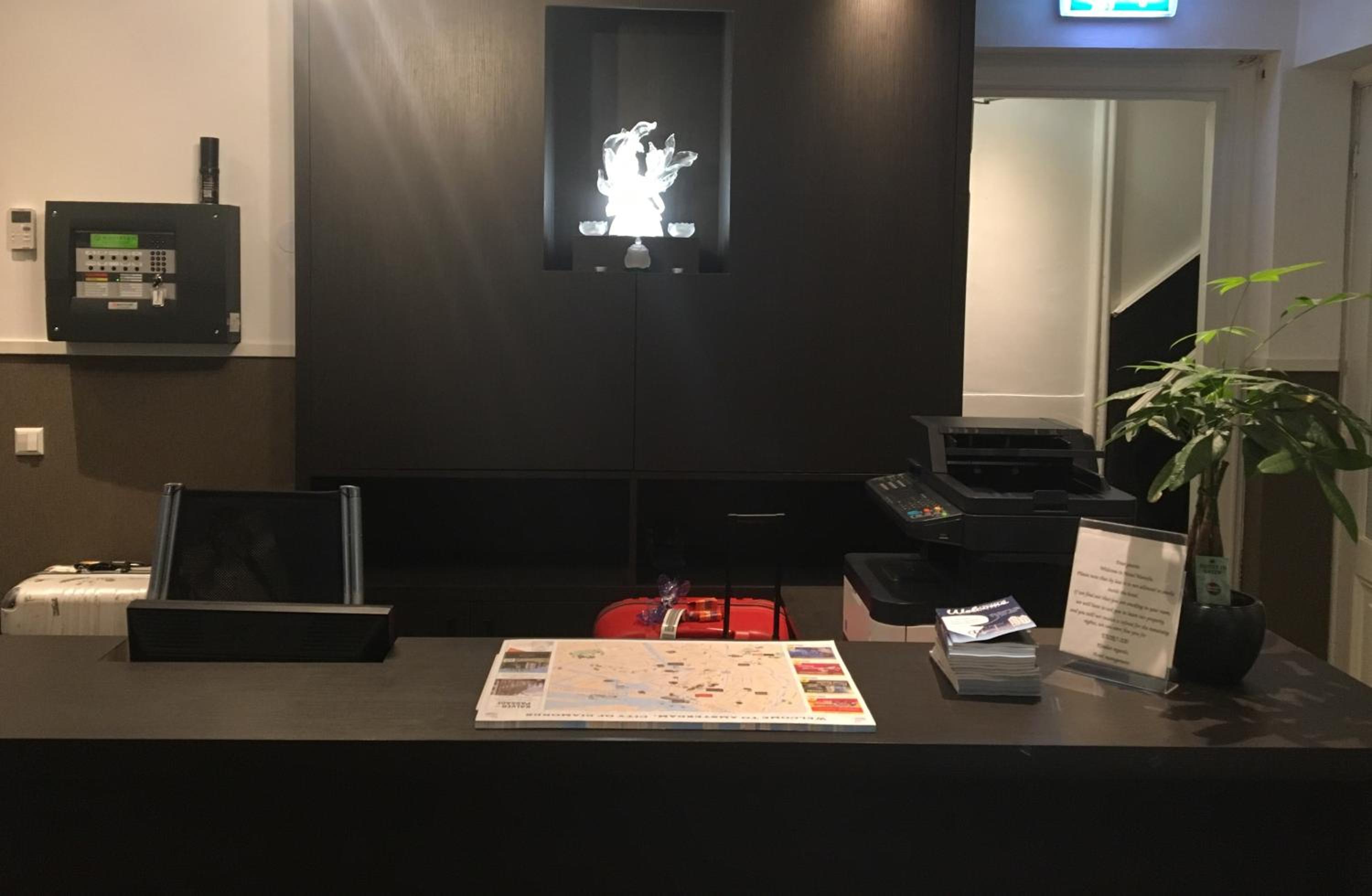 Фото Hotel Manofa