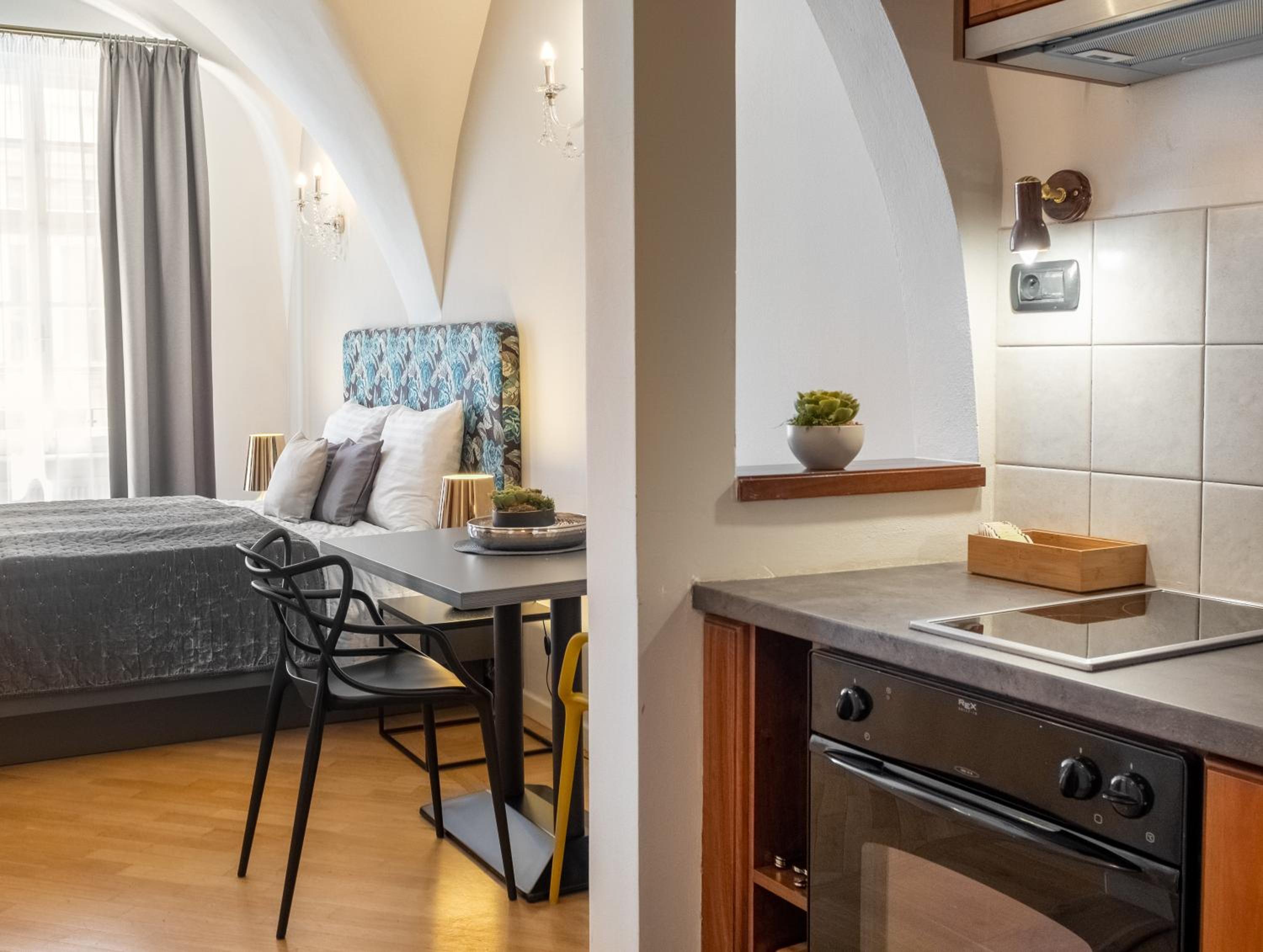 Фото Chateau 9 Apartments by Adrez Living