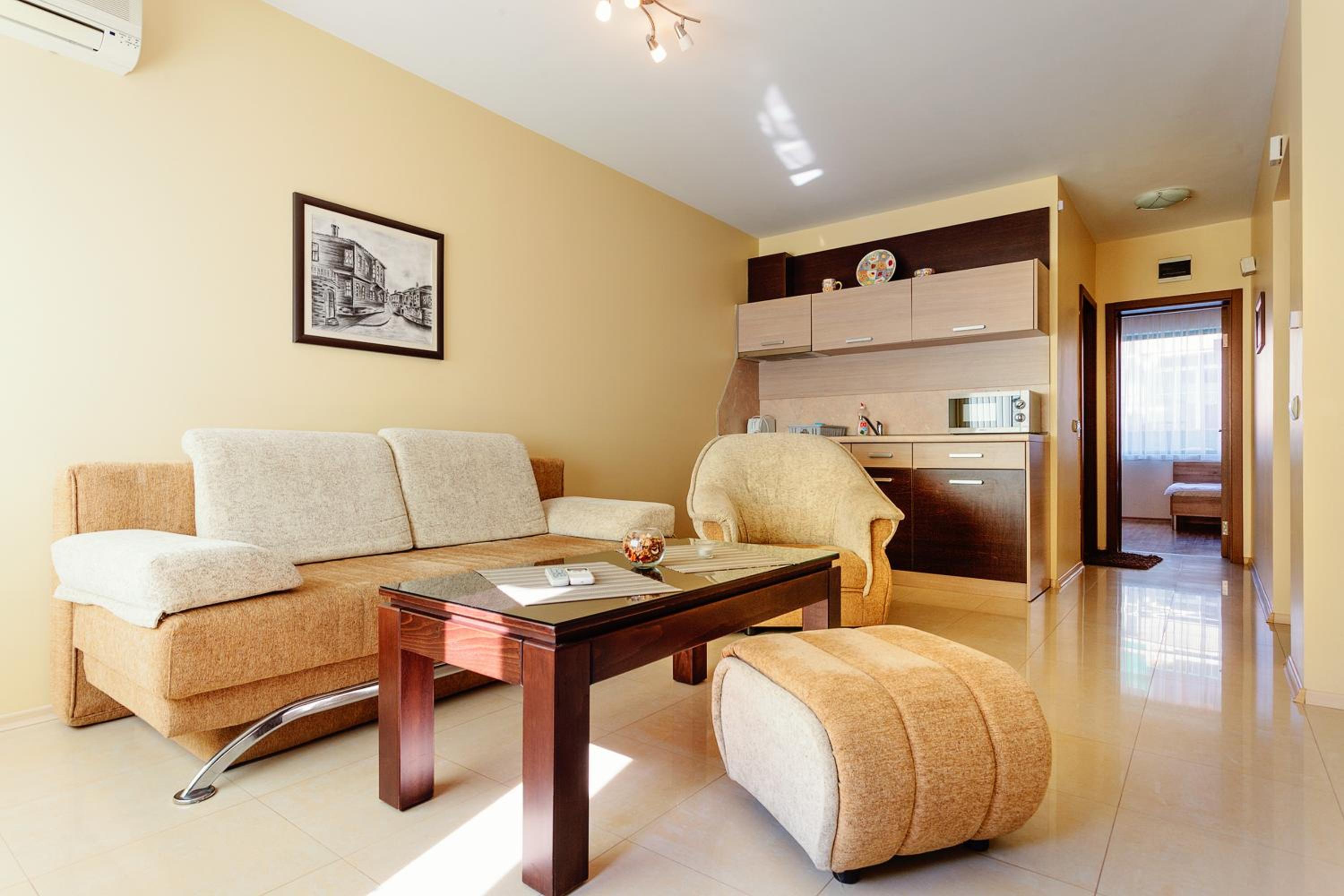 Фото Bright House