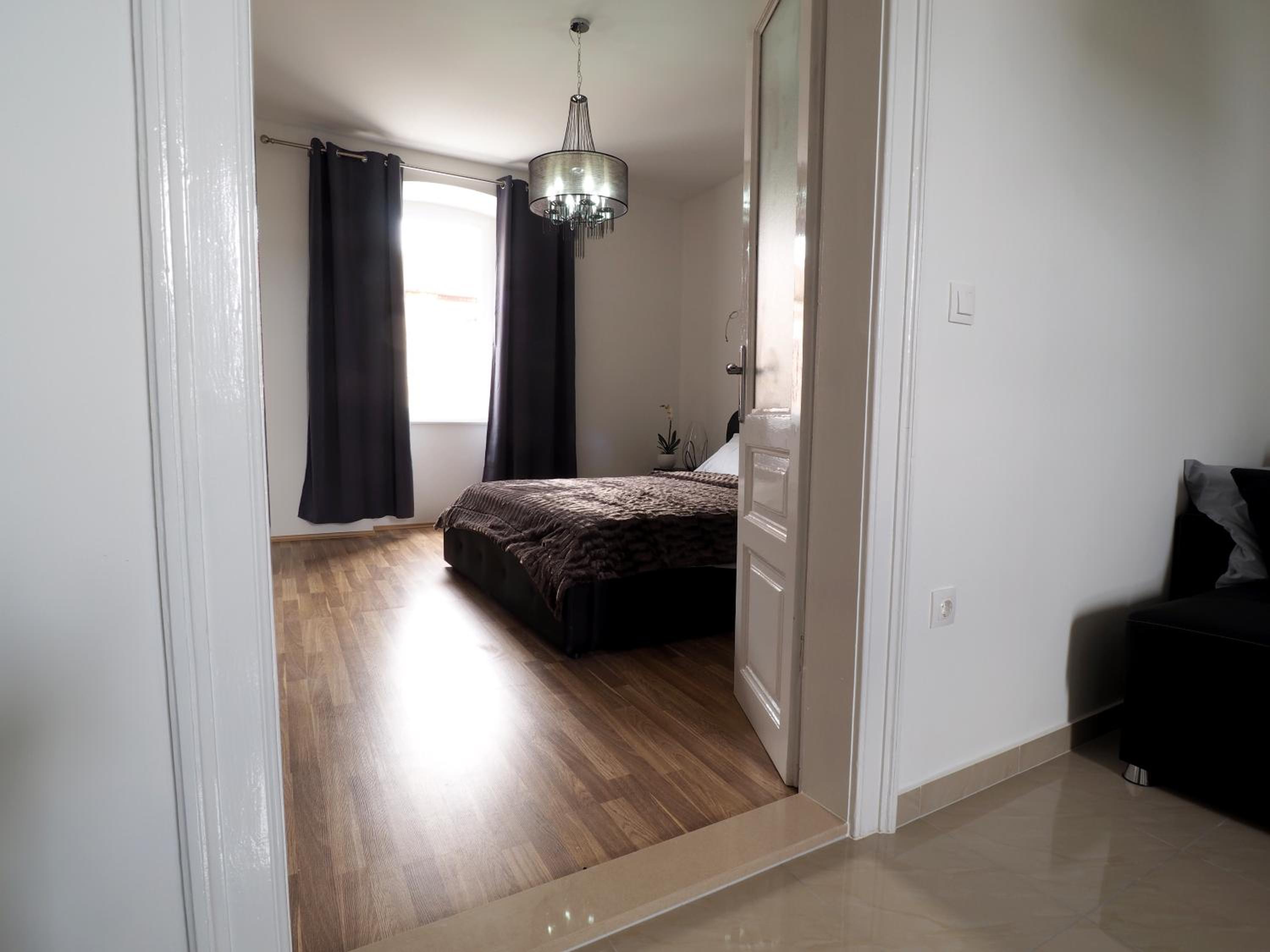 Фото Captain Emo City Apartments