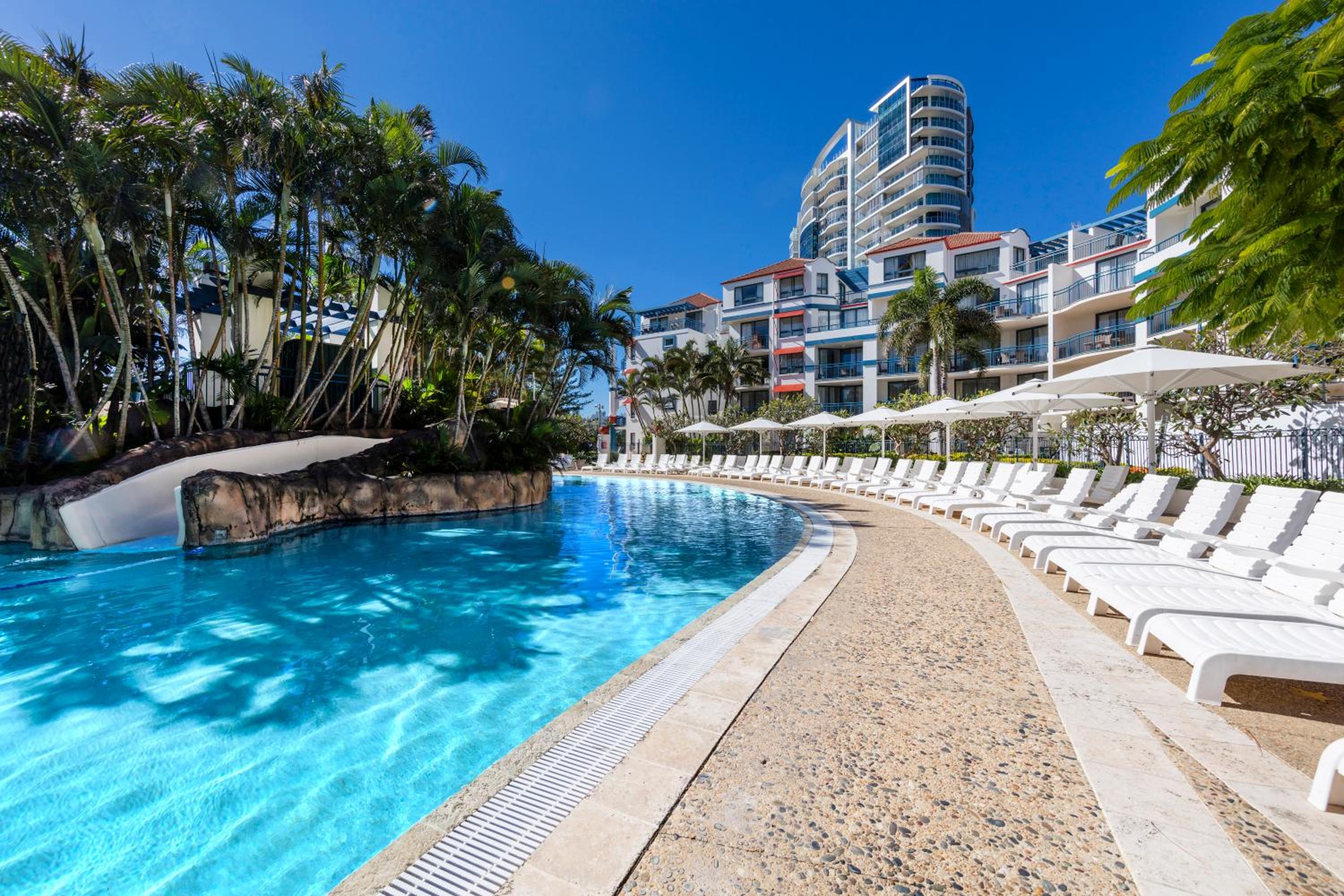 Фото Oaks Gold Coast Calypso Plaza Suites