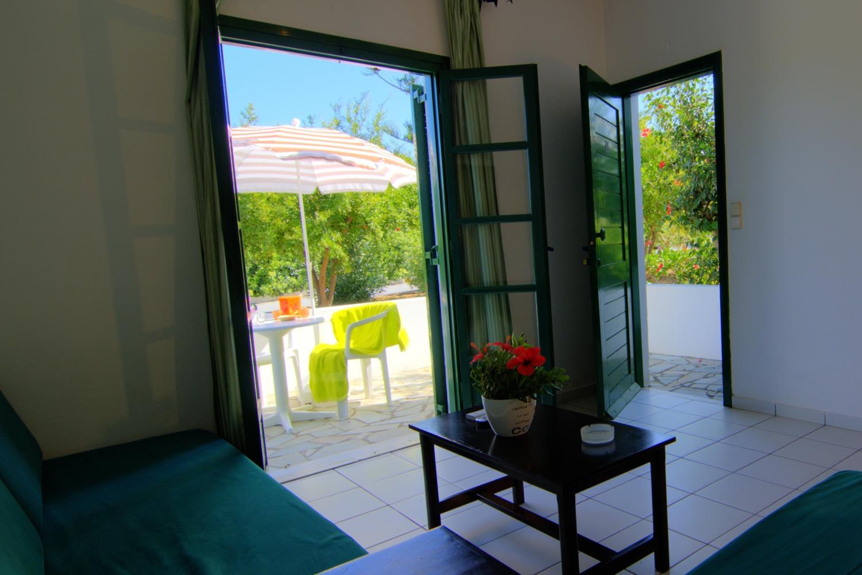 Фото Sirius Apartments