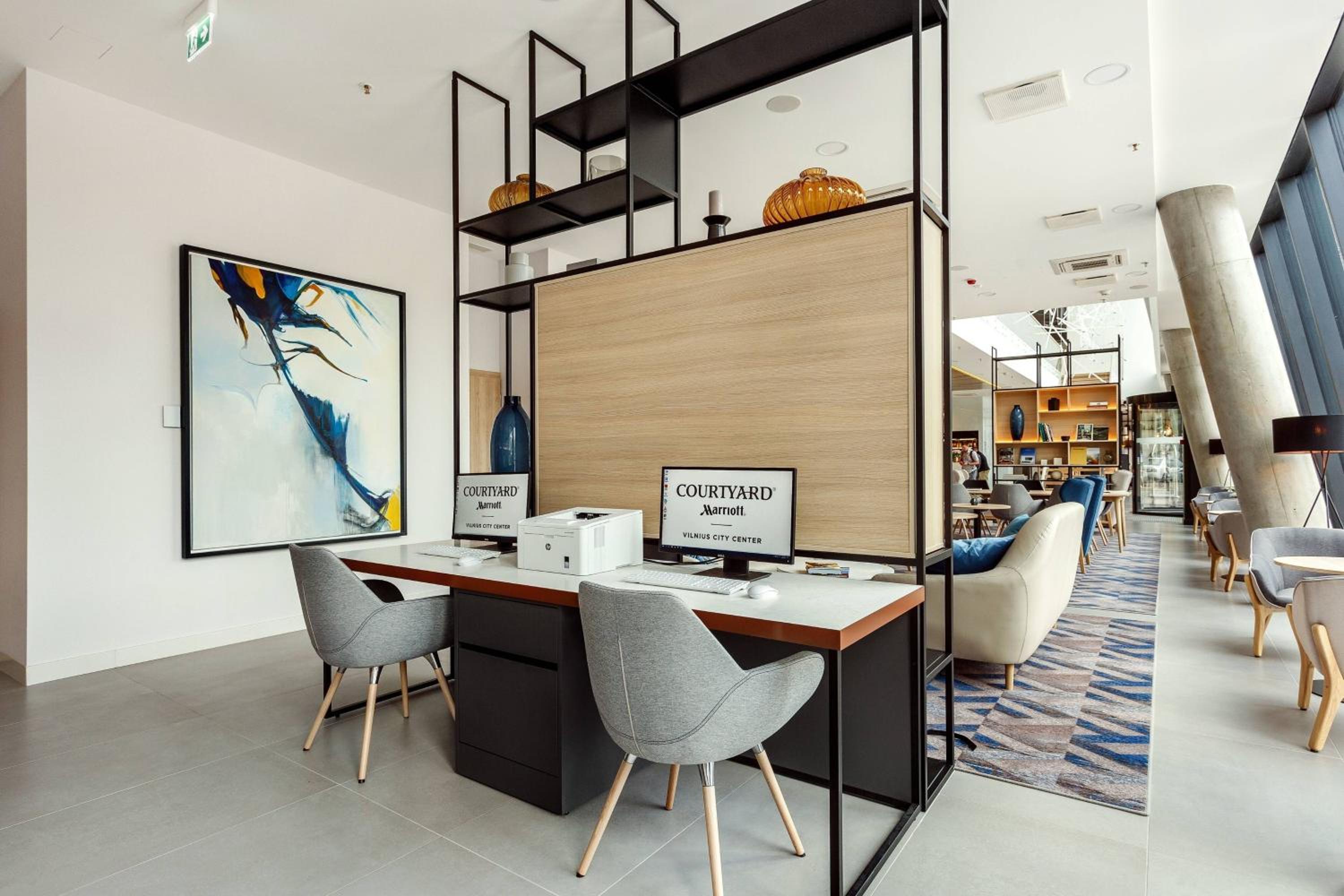 Фото Courtyard Vilnius City Center