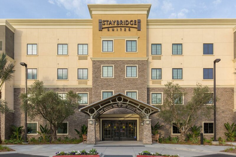 Гостиница Staybridge Suites Corona South, an Ihg Hotel в Короне