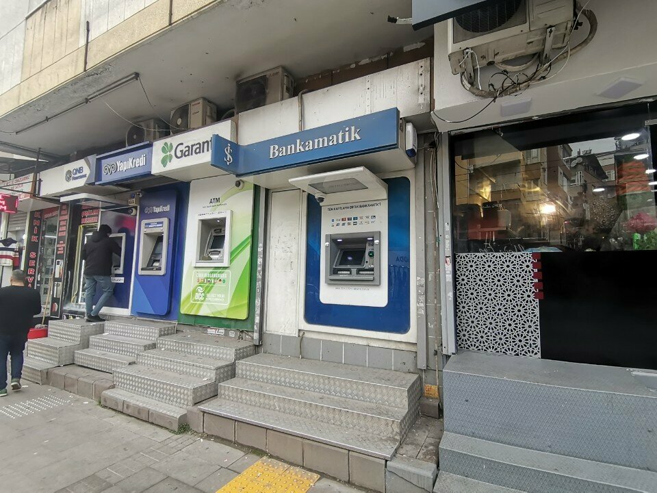 ATM Turkey Is Bank ATM, Istanbul, photo