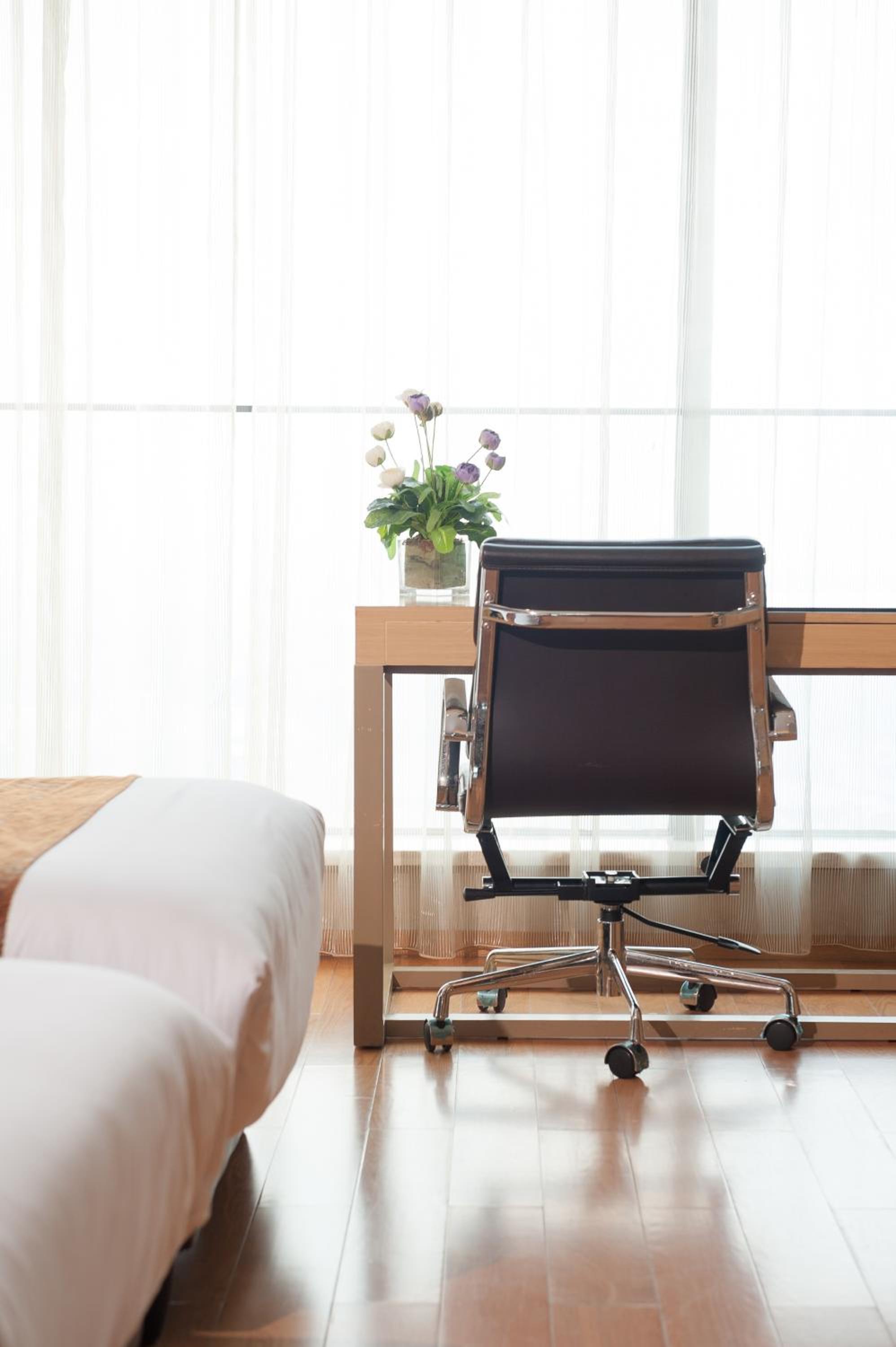 Фото Yicheng Apartment PaZhou Poly World Center