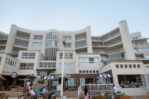 Гостиница Escape to a Beach Haven - 505 Sorjente в Дурбане