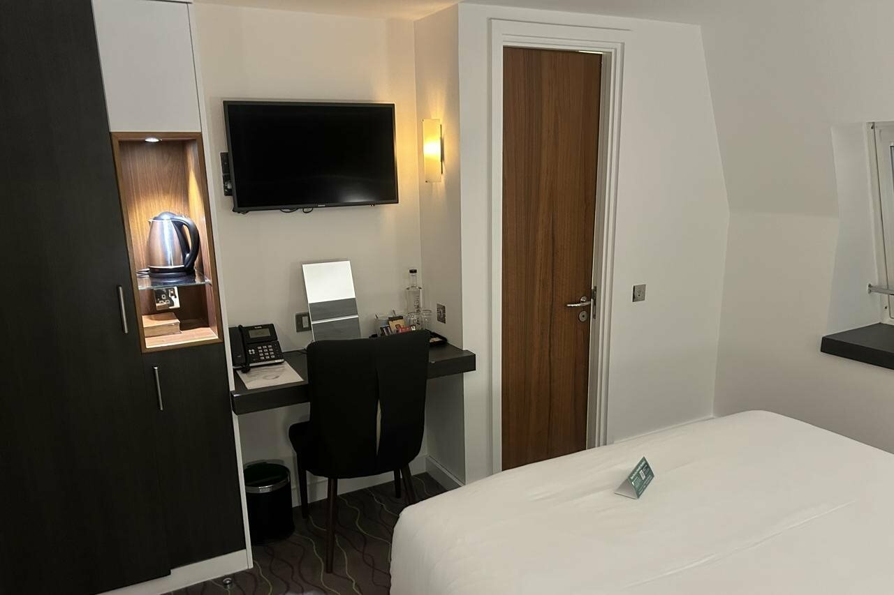 Фото The Wesley Euston