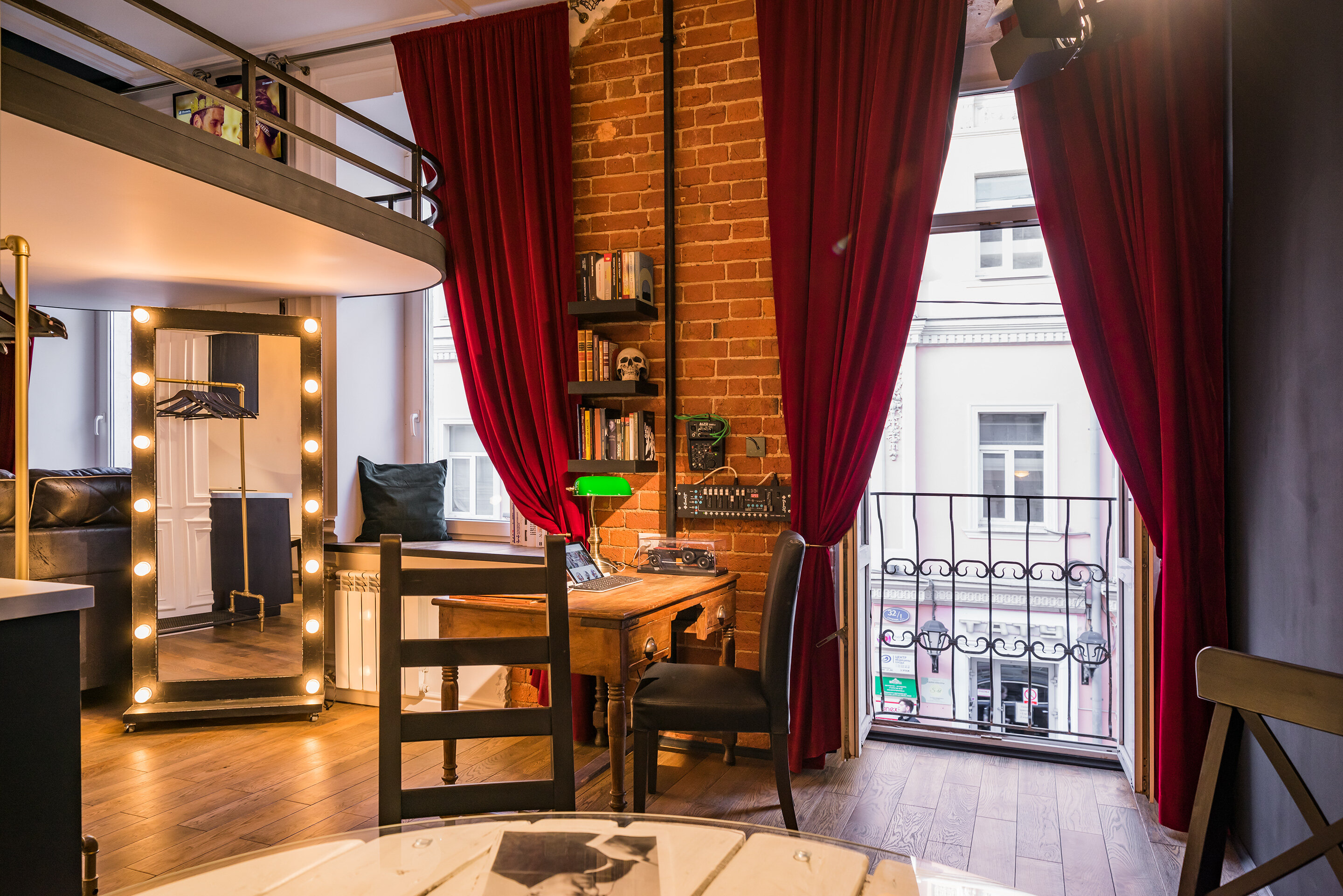 Фото отеля 1