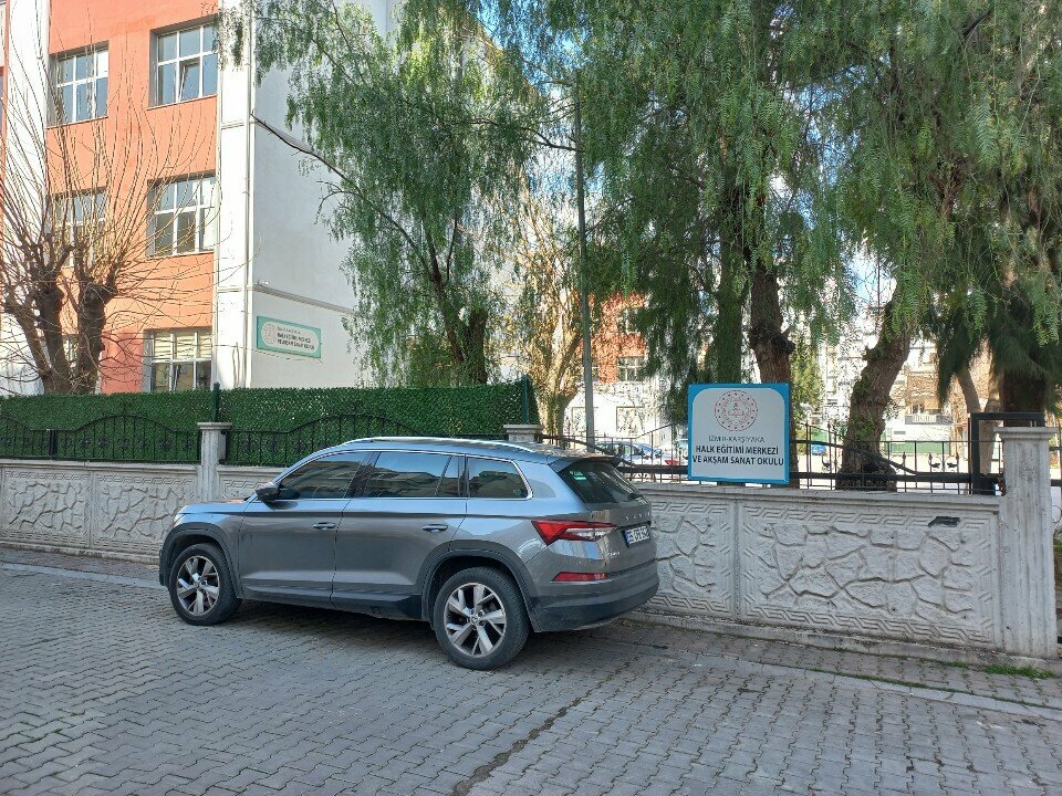 Educational center Karşıyaka Public Education Center and Evening Art School, Izmir, photo