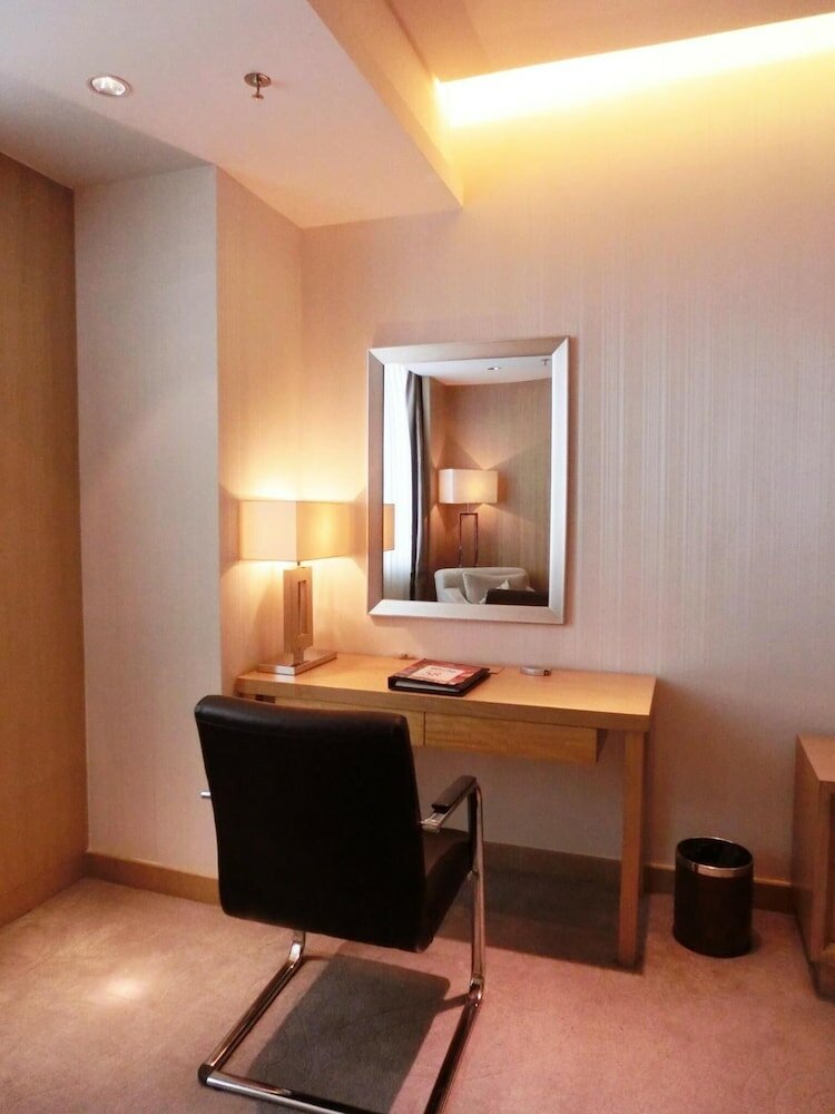 Фото Guangzhou Pearl River International Hotel