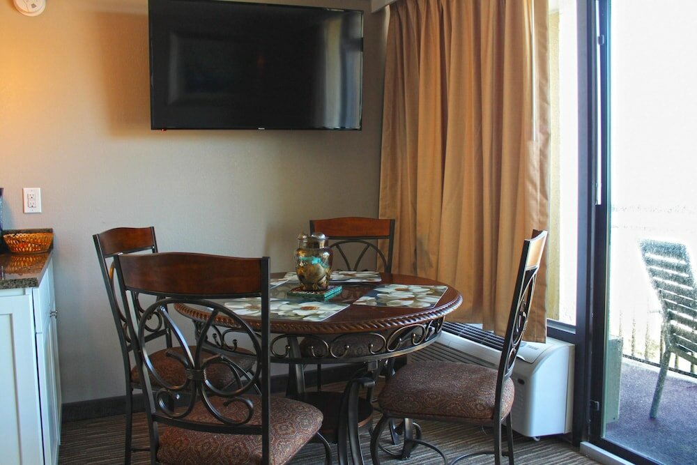 Фото Caravelle Resort by Palmetto Vacations