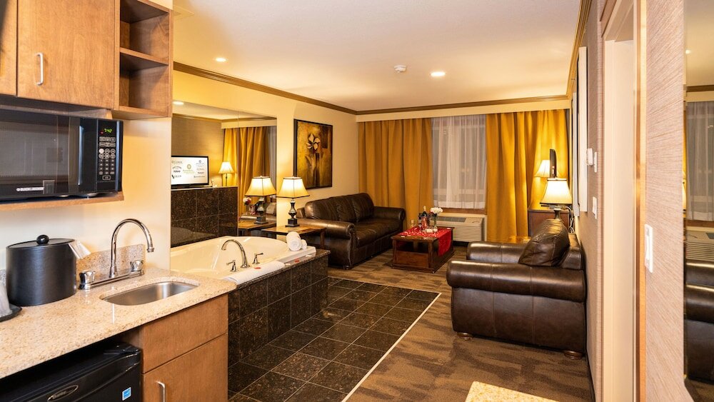 Фото Camrose Resort & Casino