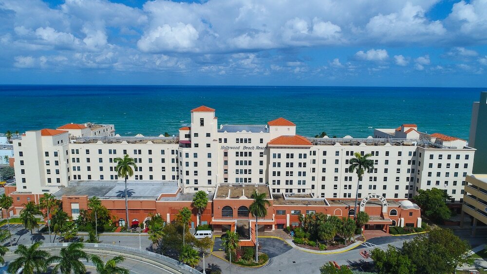 Фото 433 Studio Hollywood Beach Resort