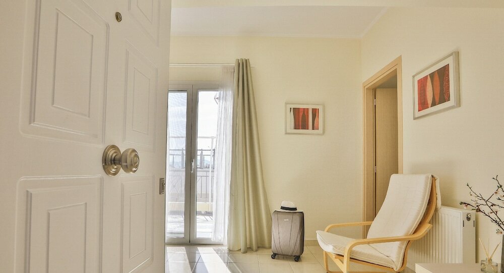 Фото Nautilus Apartments Airport by Airstay