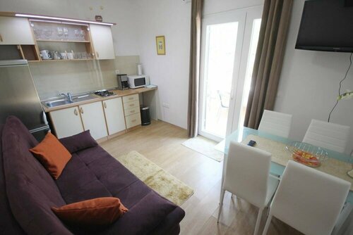 Гостиница Small Apartment For A Great Holiday в Задаре