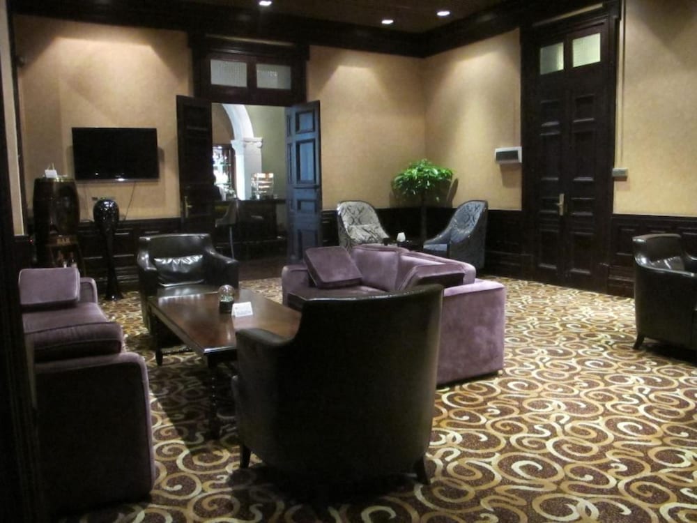 Фото Guangzhou Yuehai Hotel