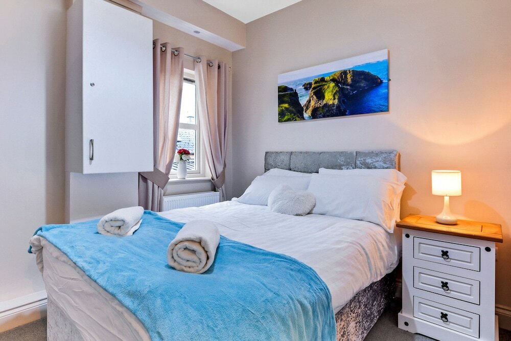 Фото The Ship's Key Aparthotel