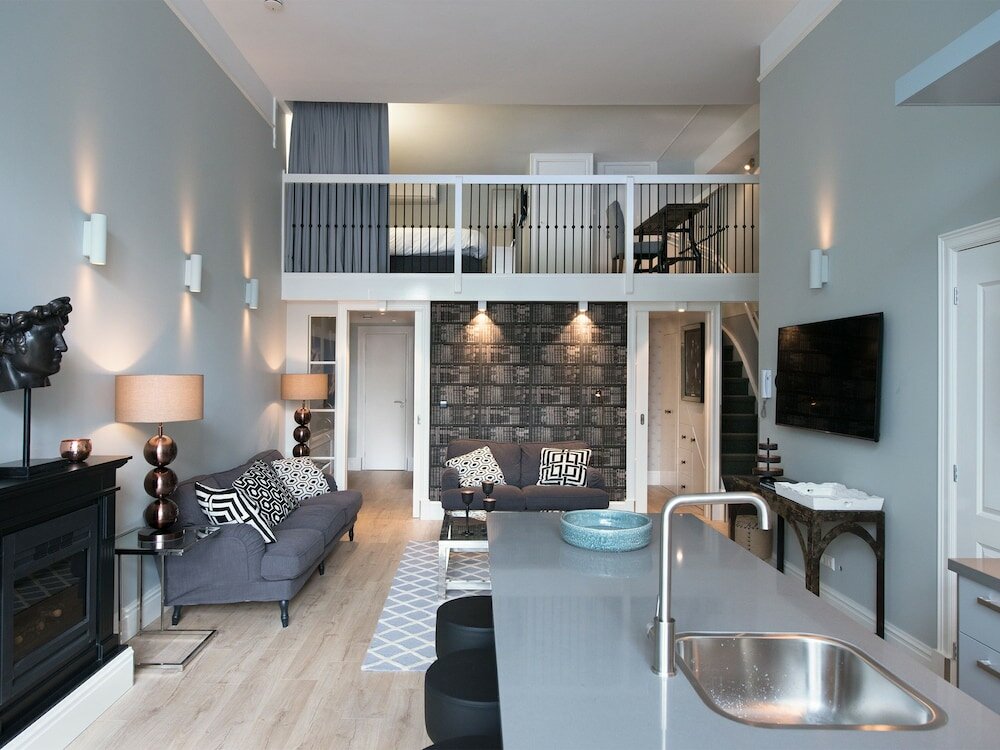Фото BizStay Park Central Apartments